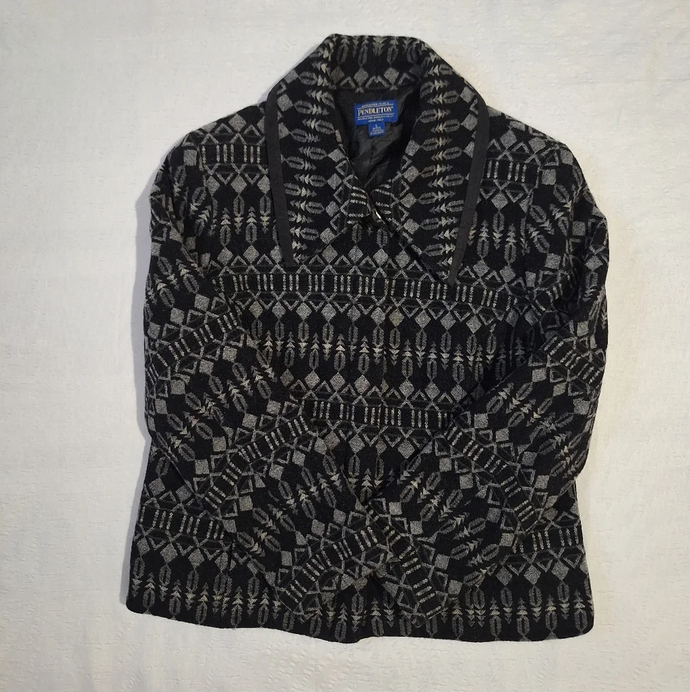 PENDLETON  VIRGIN WOOL Black and Gray Patterned Blazer